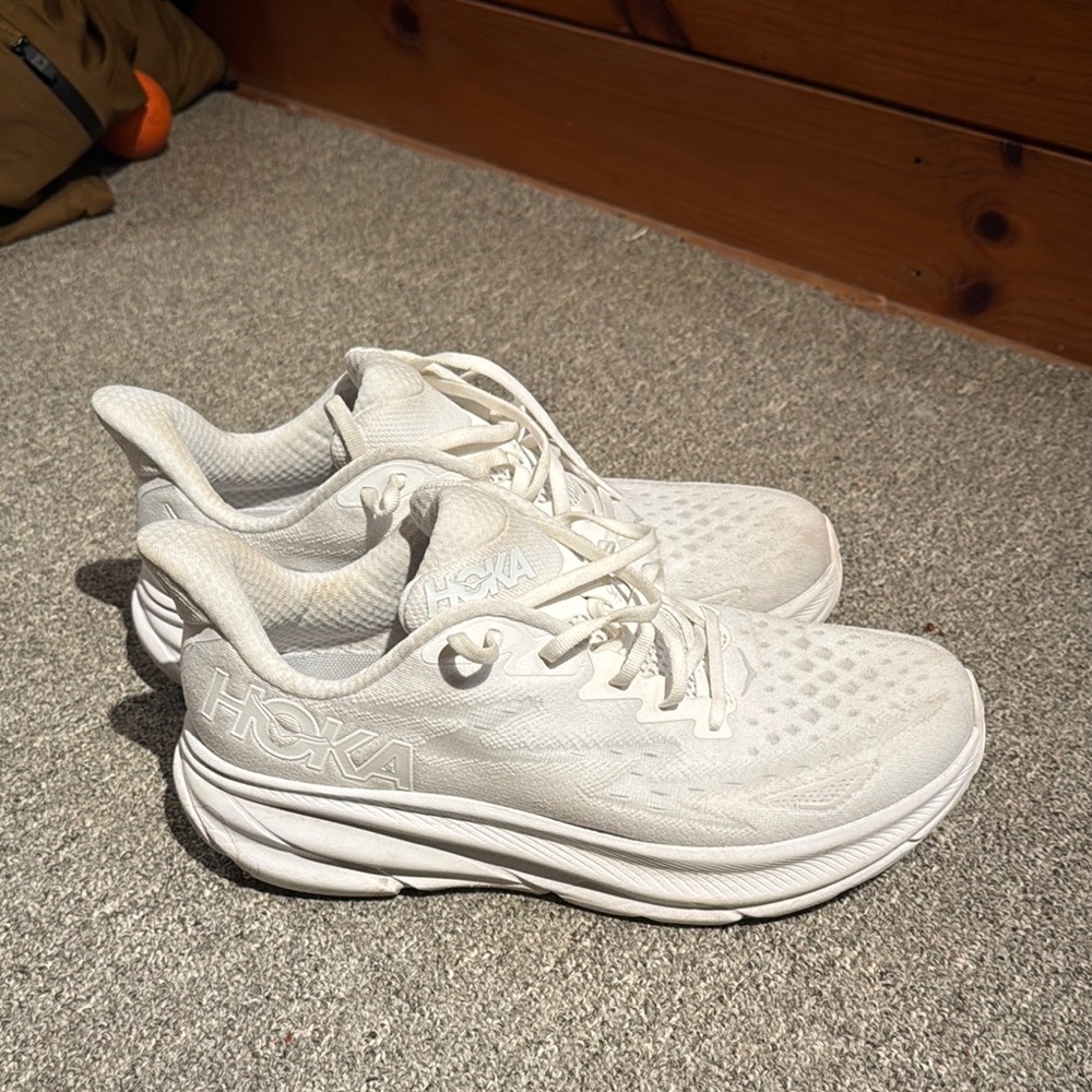 Hoka Clifton 9 running shoes